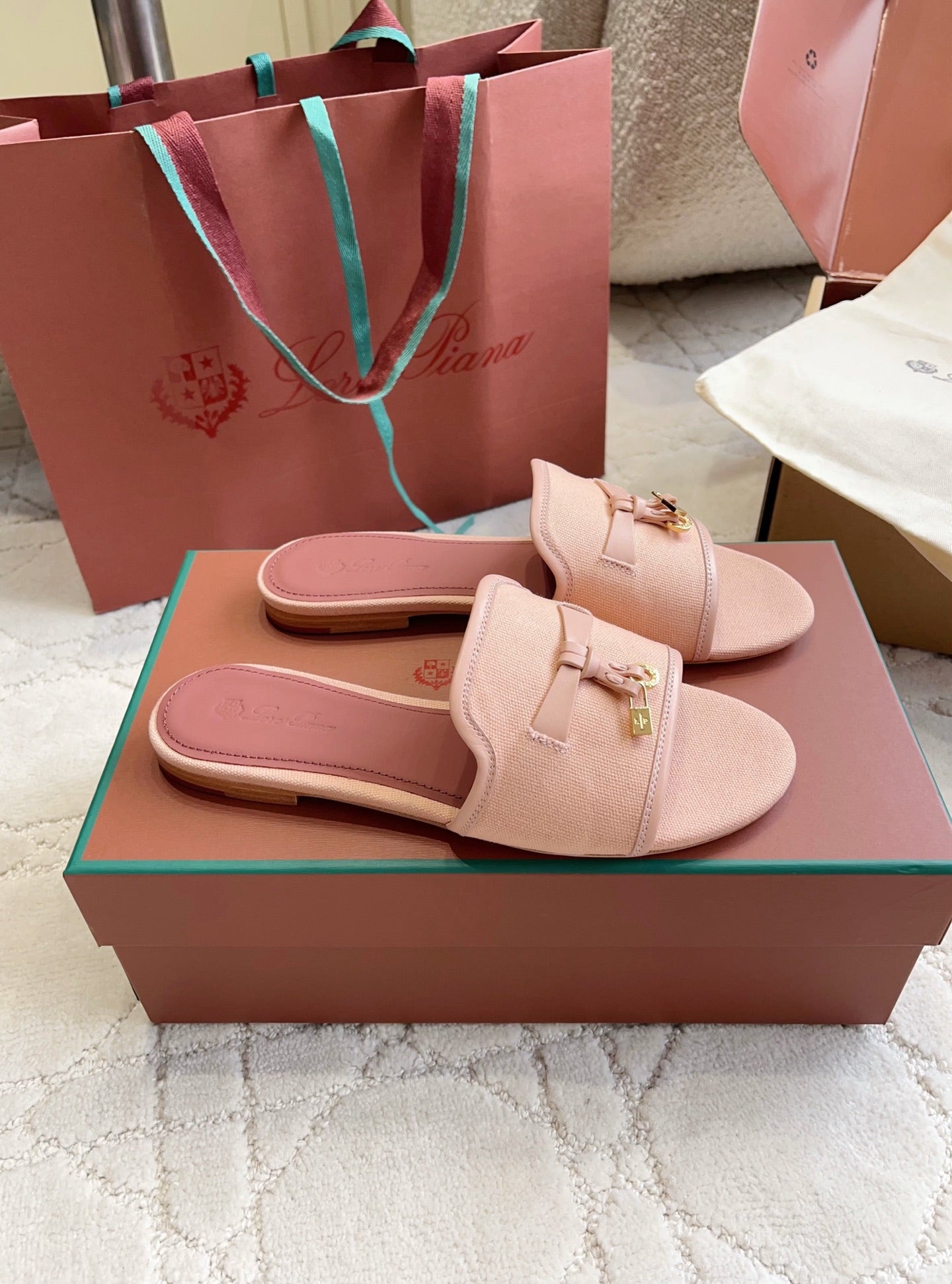 LP 26S SLIDES IN BLUSH PINK CANVAS AND CALFSKIN