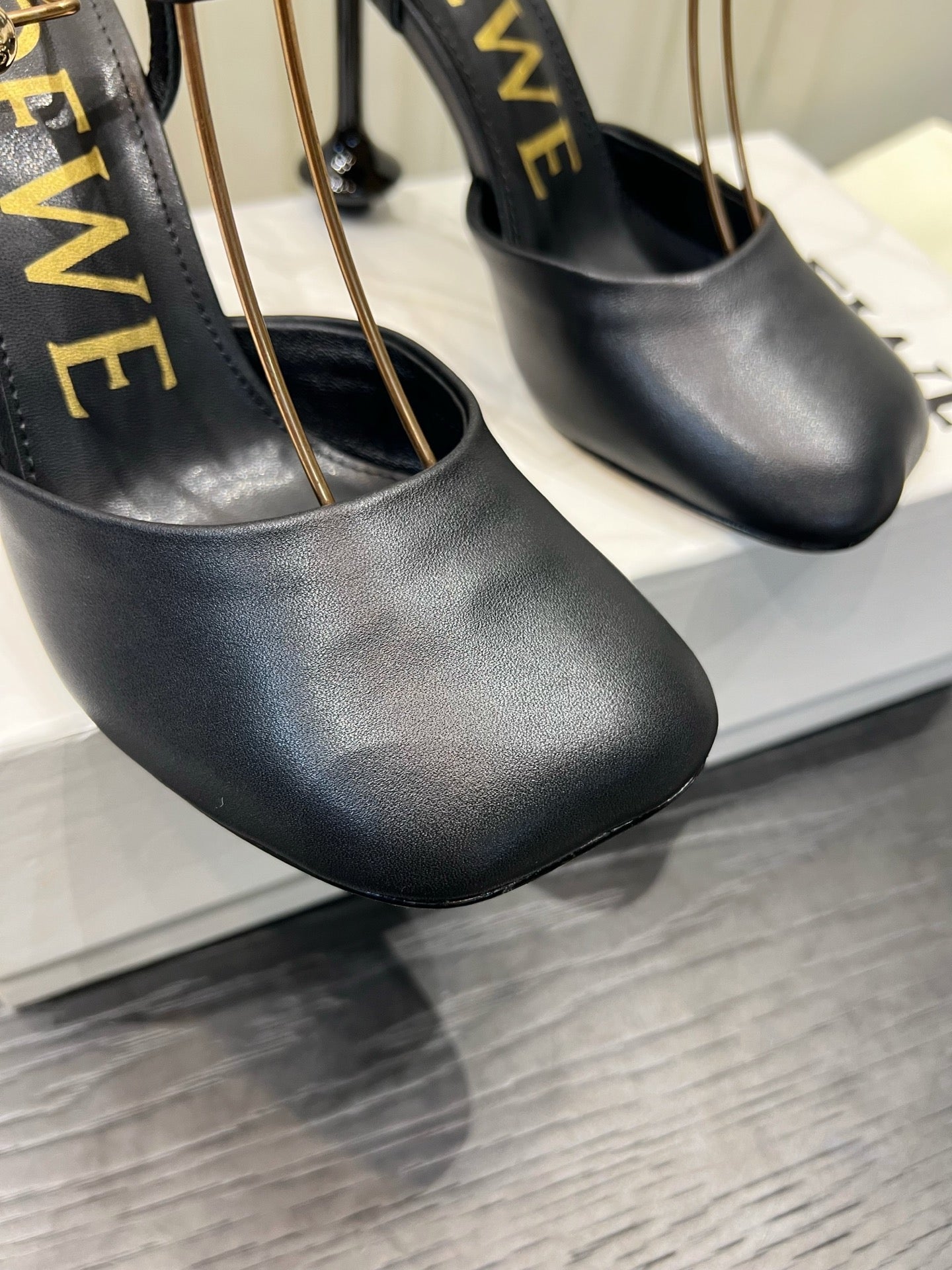 LOEWE 26S HIGH HEELS 60 MM IN BLACK CALFSKIN