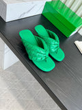 BOTTEGA VENETA 26S HIGH-HEEL THONG SANDALS 50 MM IN GREEN LAMBSKIN
