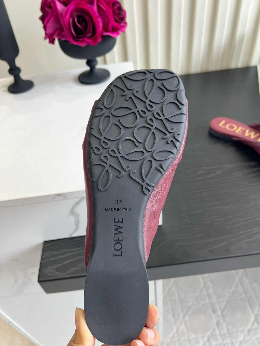 LOEWE 26S SANDALS IN DARK RED LAMBSKIN