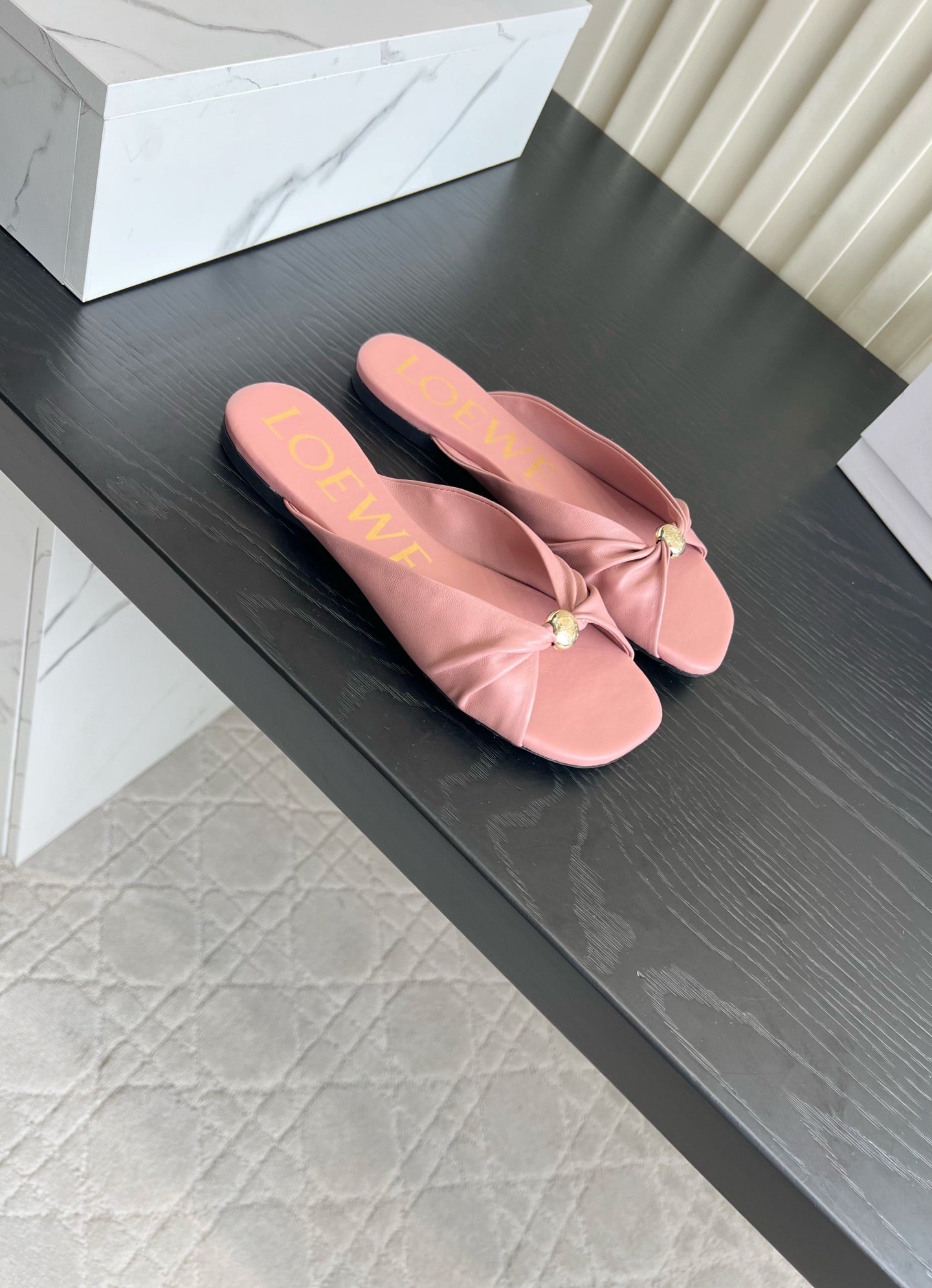 LOEWE 26S SANDALS IN LIGHT PINK LAMBSKIN
