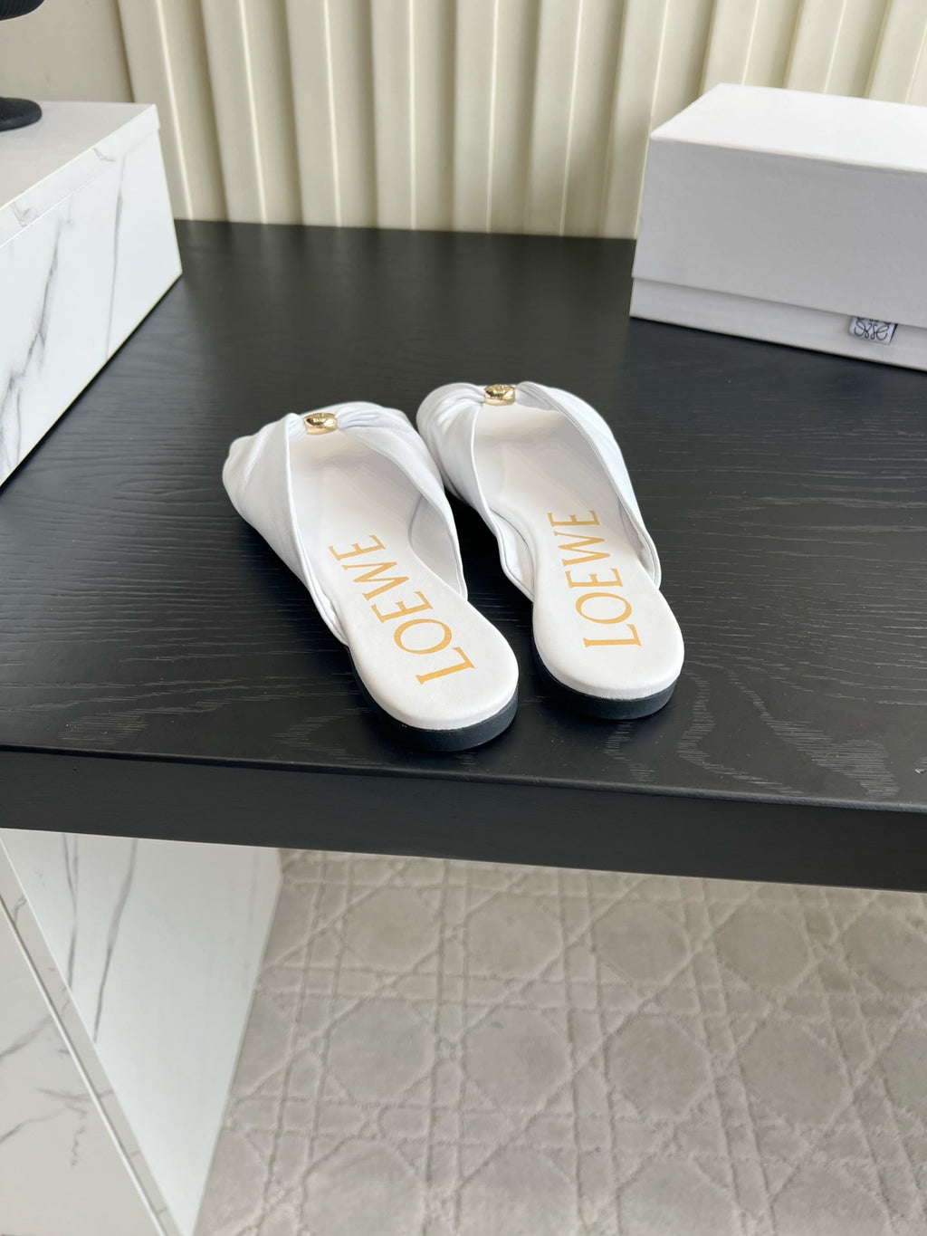 LOEWE 26S SANDALS IN WHITE LAMBSKIN