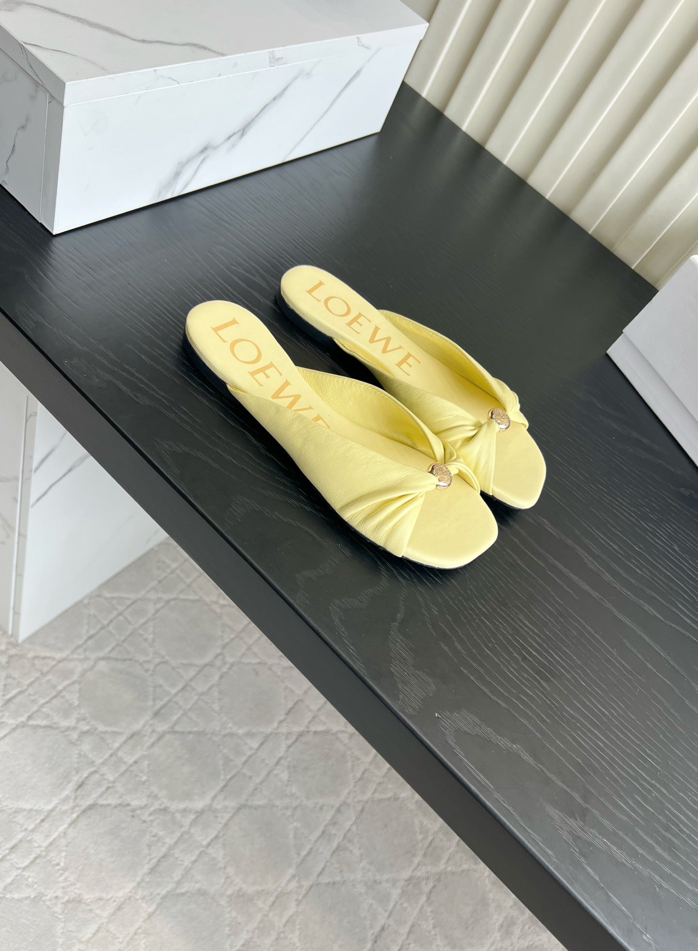 LOEWE 26S SANDALS IN LIGHT YELLOW LAMBSKIN