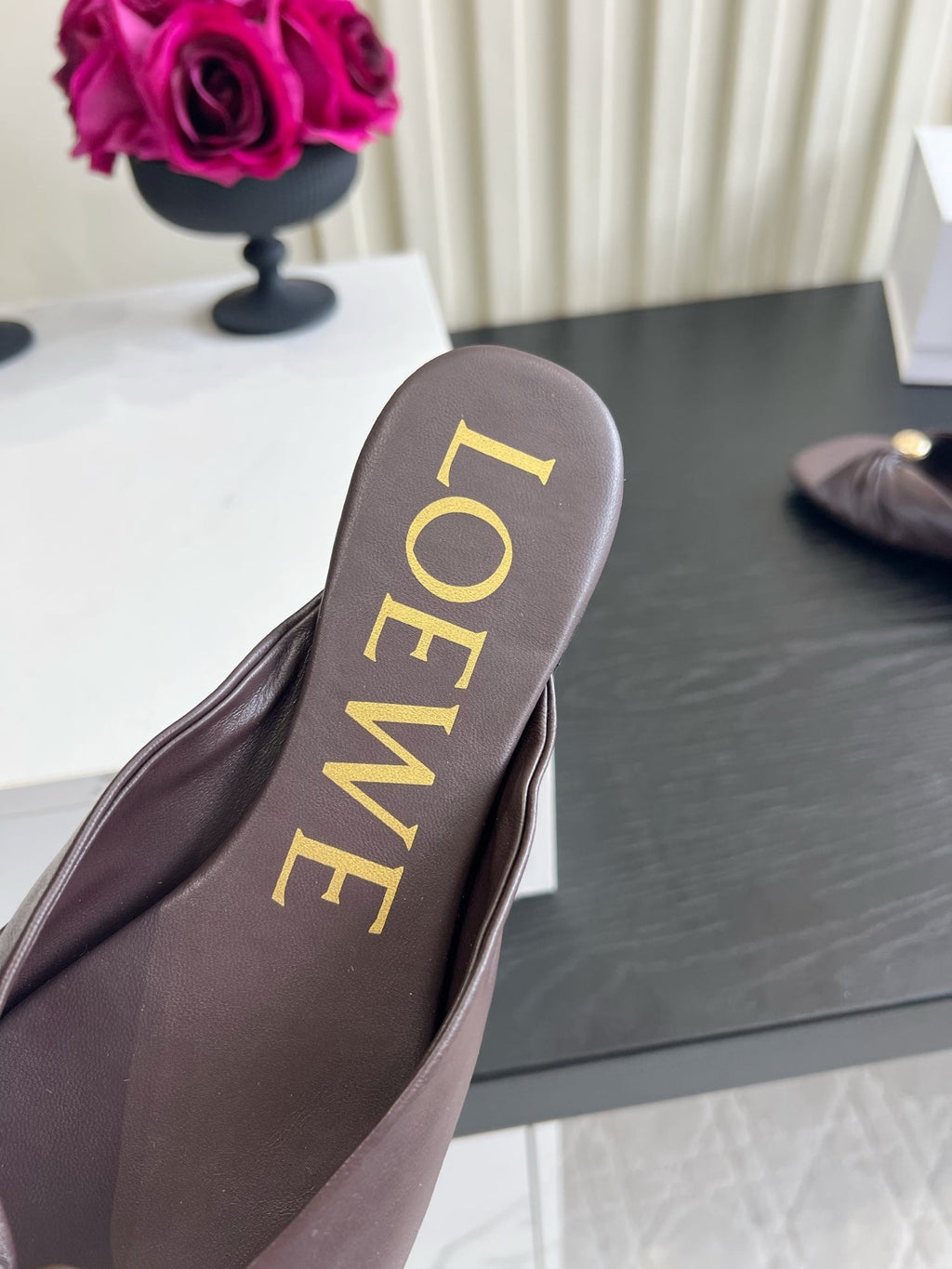 LOEWE 26S SANDALS IN BROWN LAMBSKIN