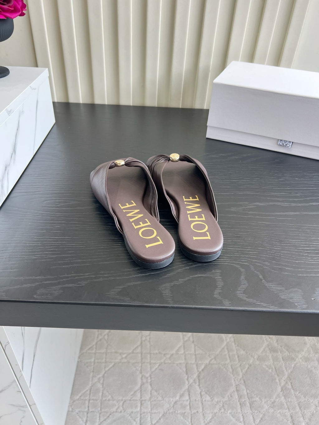 LOEWE 26S SANDALS IN BROWN LAMBSKIN