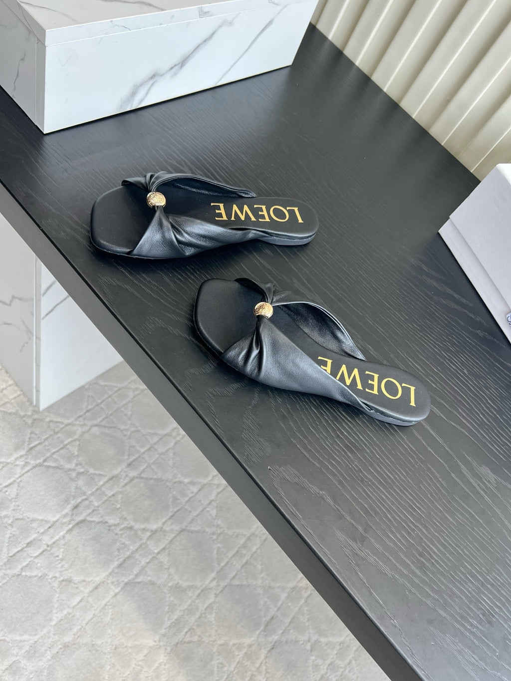 LOEWE 26S SANDALS IN BLACK LAMBSKIN