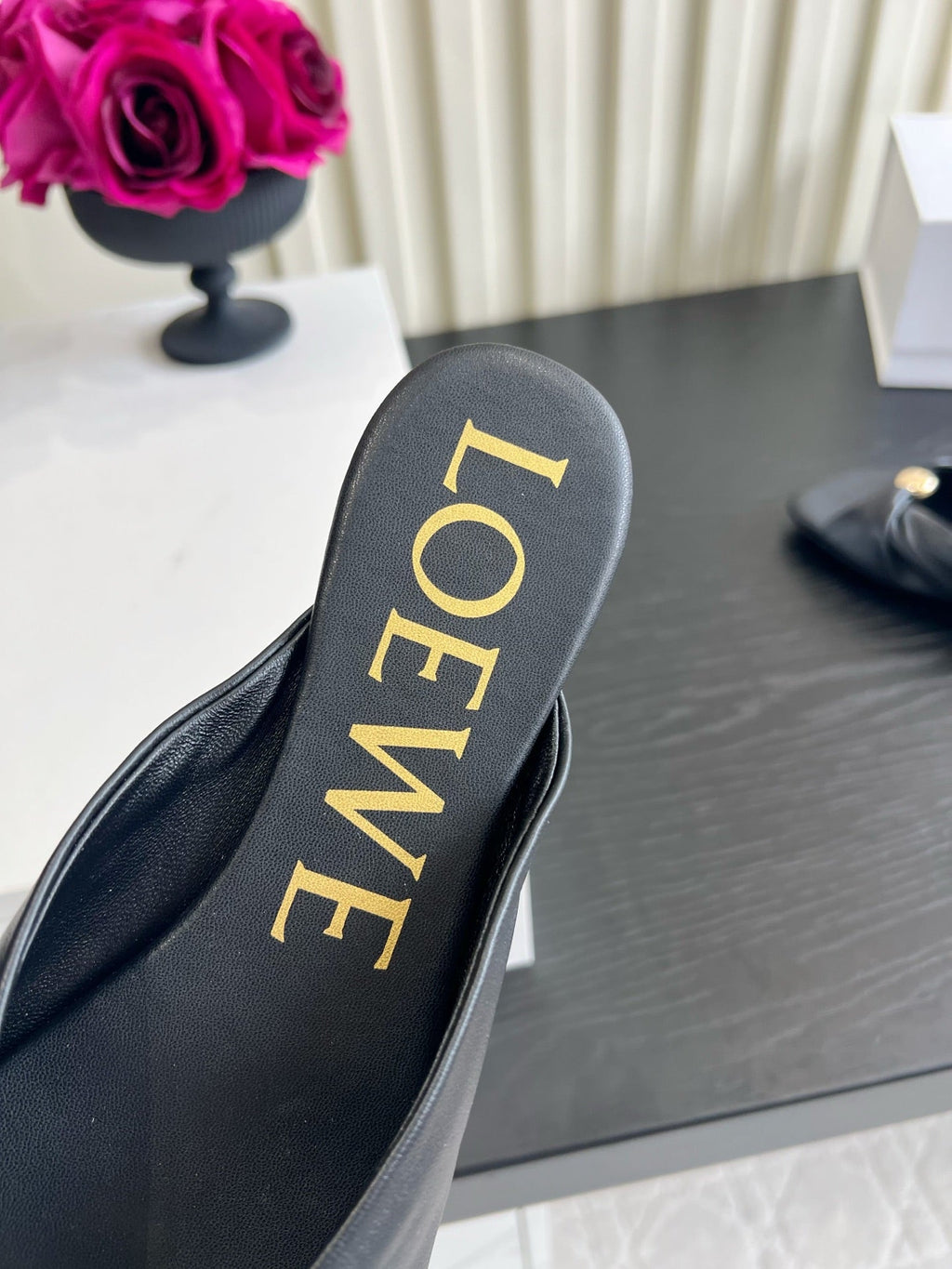 LOEWE 26S SANDALS IN BLACK LAMBSKIN