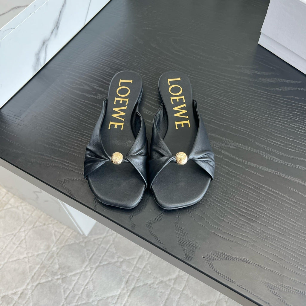 LOEWE 26S SANDALS IN BLACK LAMBSKIN