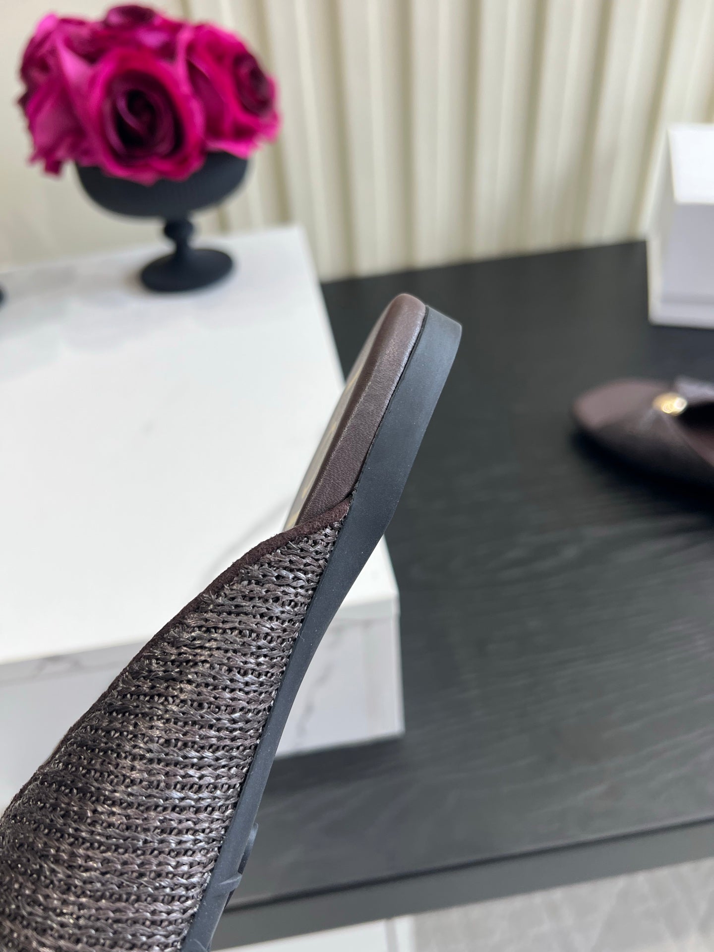 LOEWE 26S SANDALS IN DARK BROWN RAFFIA AND LAMBSKIN