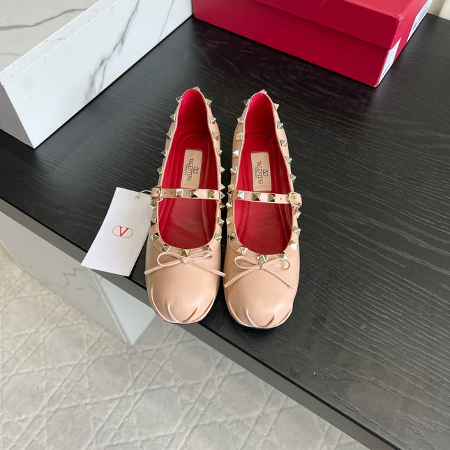 VALENTINO 26S STUD-EMBELLISHED MARY JANE IN NUDE CALFSKIN