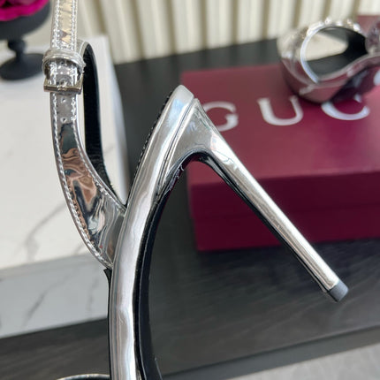 GUCCI 26S HORSEBIT GG SANDALS 105 MM IN SILVER PATENT CALFSKIN