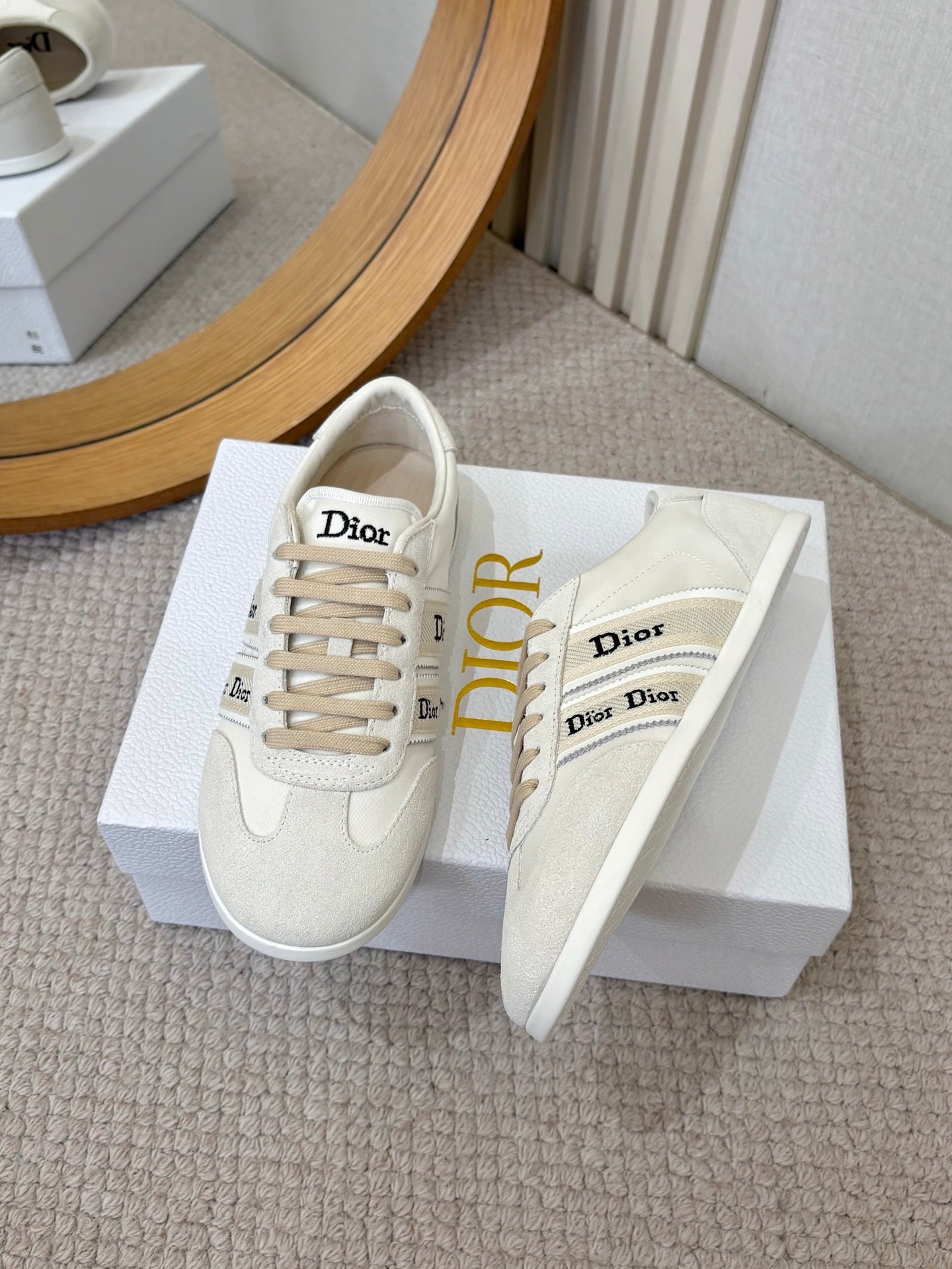 DIOR 26S SNEAKERS IN CREAM WHITE SUEDE