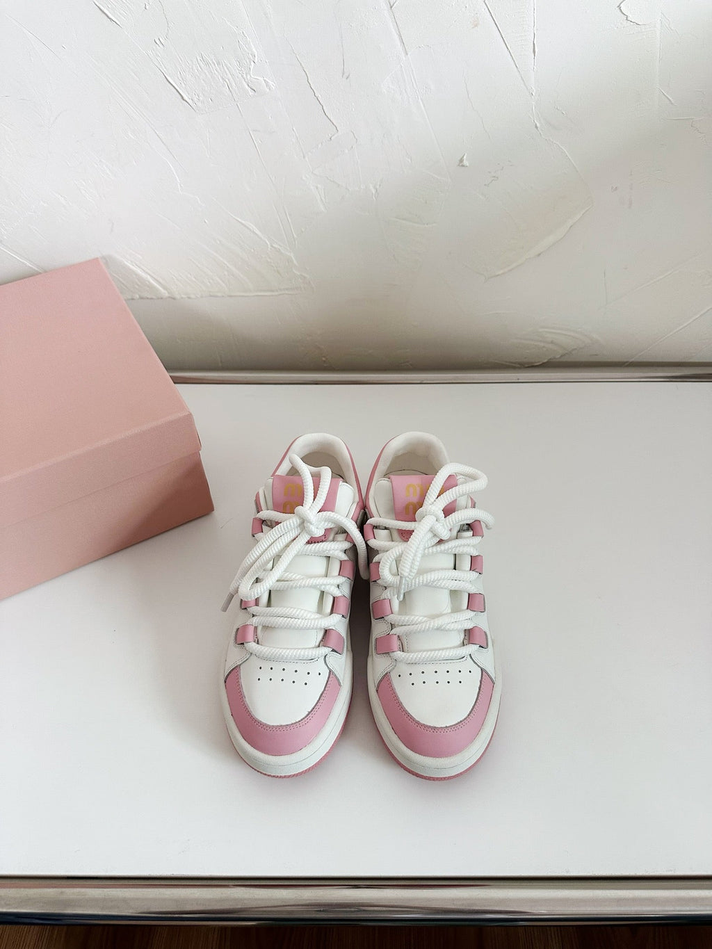 SNEAKERS SIMPLE DESIGN IN PINK MIX WHITE SHEEPSKIN