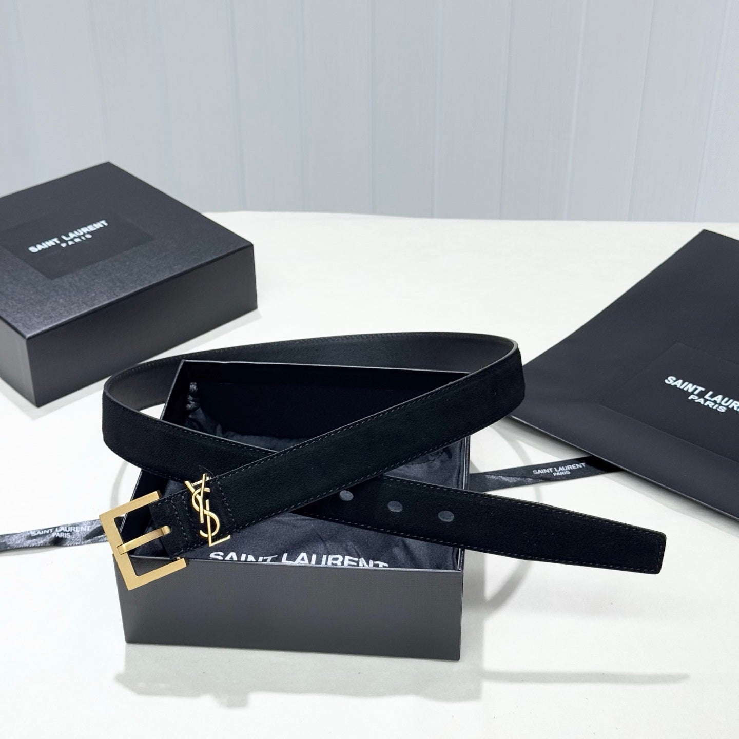 YSL 25S BELT 30 MM IN BLACK SUEDE WITH GOLD HARDWARE 586763
