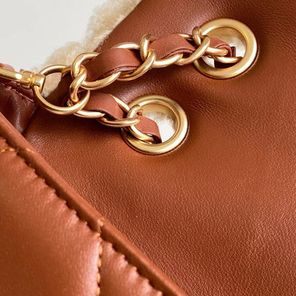 MEDIUM FLAP BAG 23 IN BEIGE WOOL AND GINGER ORANGE CALFSKIN GOLD HARDWARE