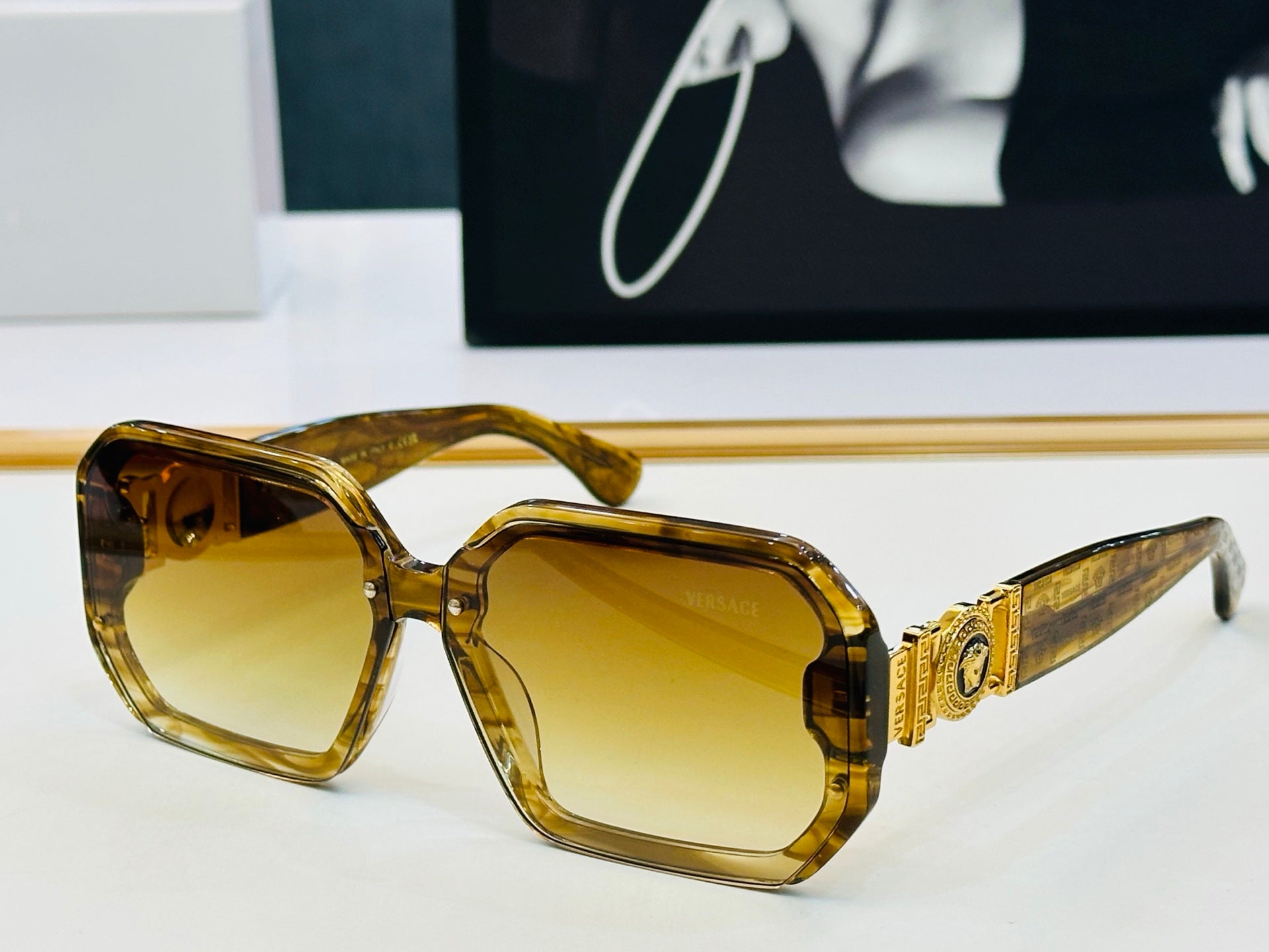 MEDUSA BIGGIE RECTANGULAR FRAME SUNGLASSES VE6755 IN ACETATE