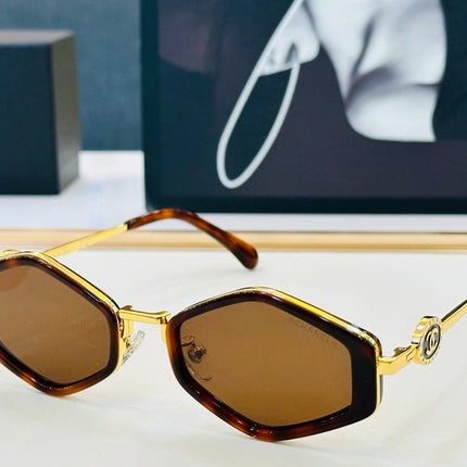 CHANEL 26S GEOMETRIC FRAME IN ACETATE 403023