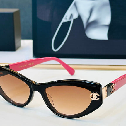 CHANEL 26S ANGULAR CAT-EYE FRAME IN ACETATE 404680