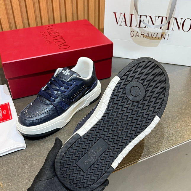 VALENTINO 26S ONESTUD SNEAKERS IN NAVY BLUE CALFSKIN