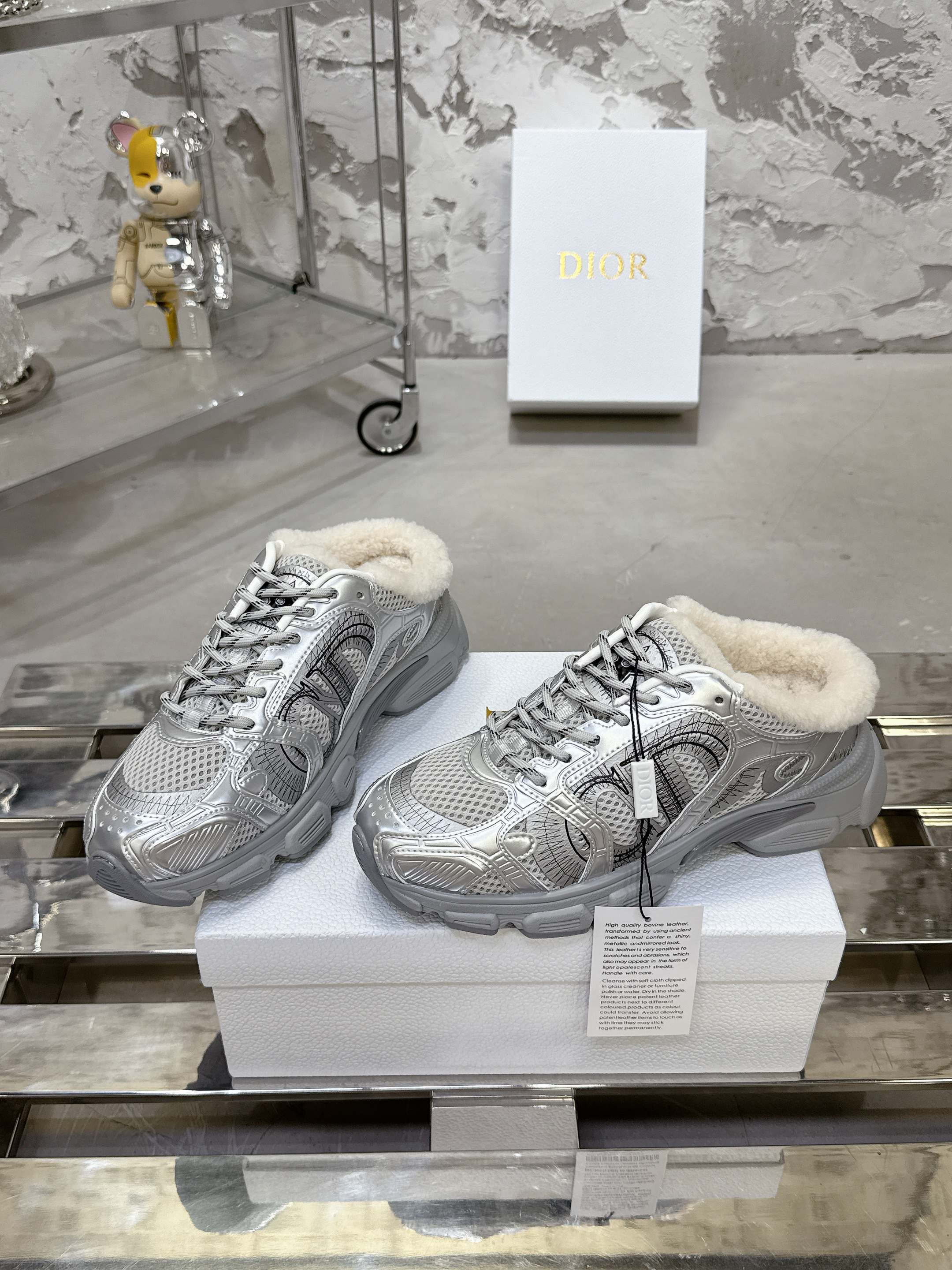 CHRONO SNEAKER IN GREY AND SILVER CALFSKIN AND MESH
