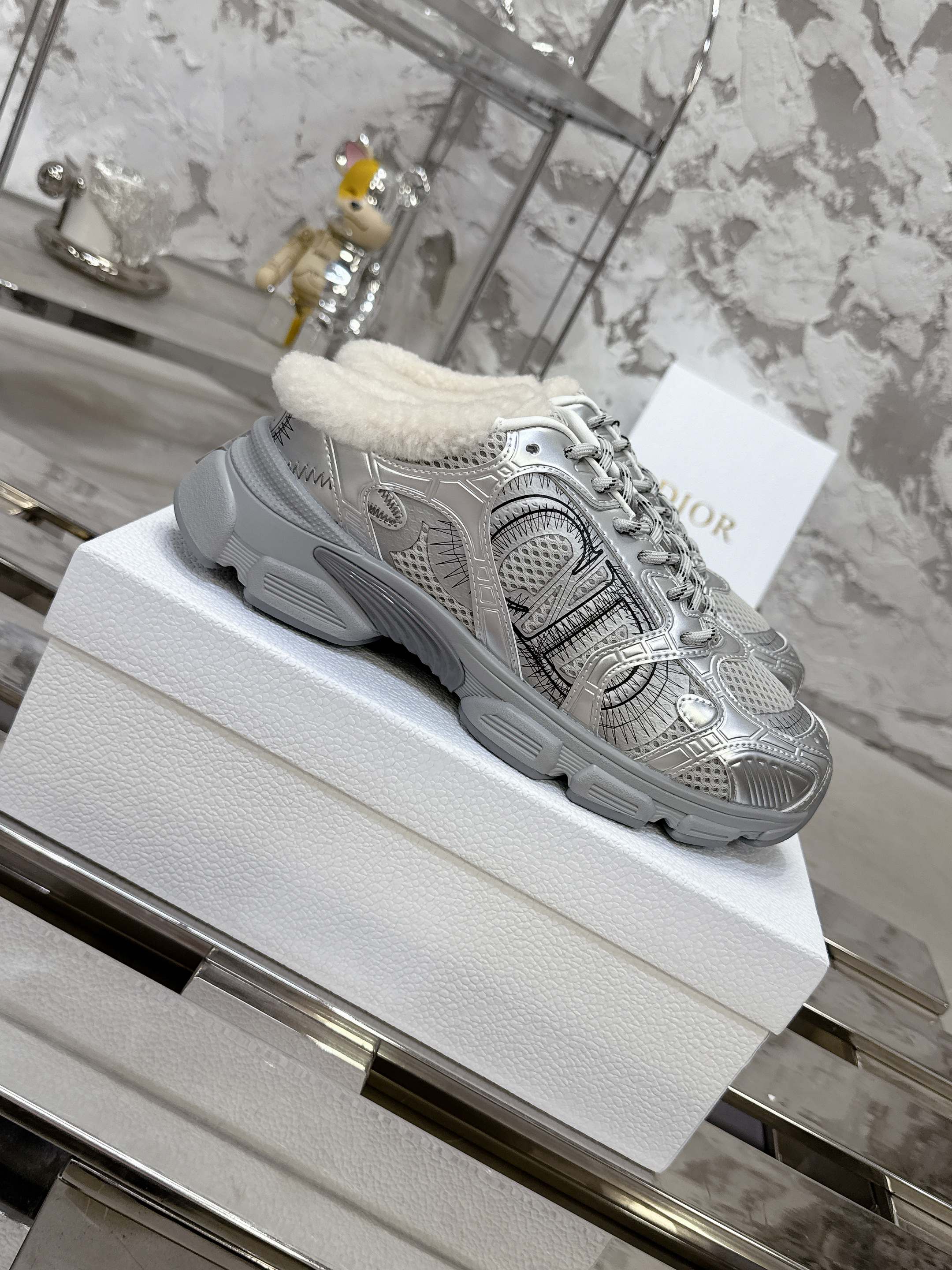 CHRONO SNEAKER IN GREY AND SILVER CALFSKIN AND MESH