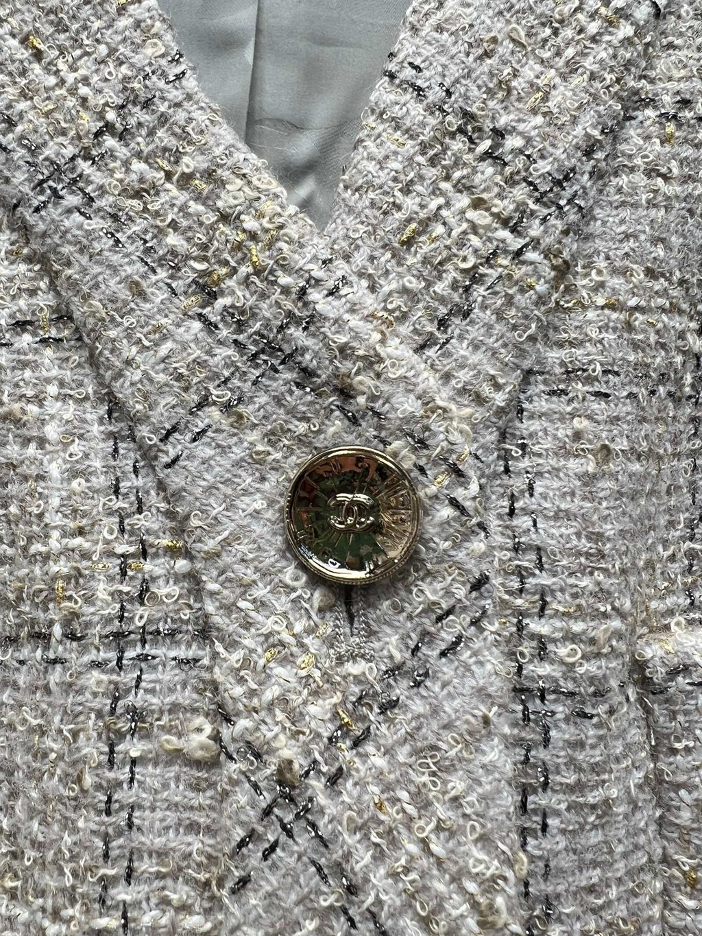 CHANEL 25S TWEED JACKET 420