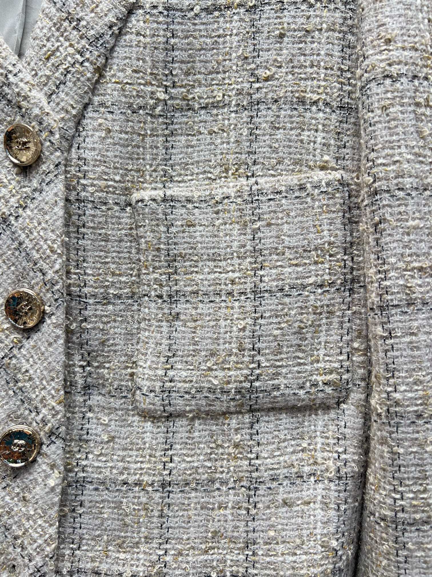 CHANEL 25S TWEED JACKET 420