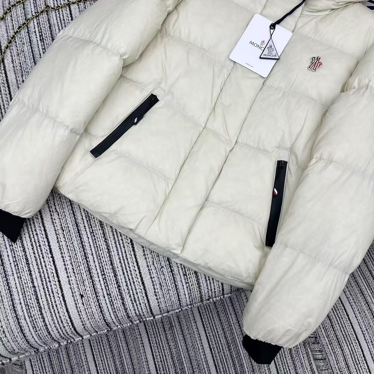 MONCLER 25S PUFFER JACKET 291