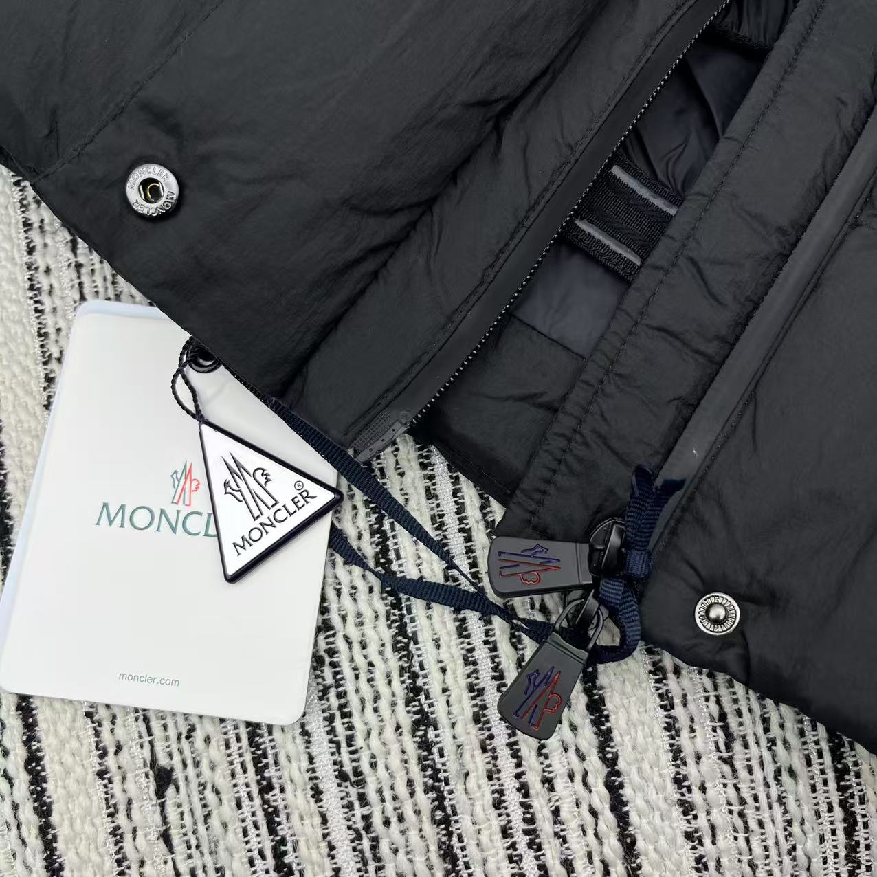 MONCLER 25S PUFFER JACKET 292
