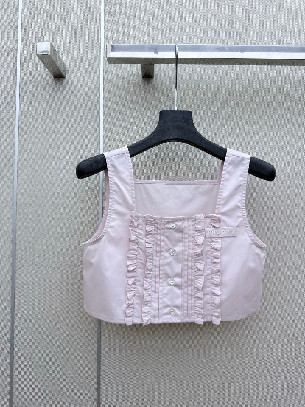 MIUMIU 26S SLEEVELESS CROPPED SQUARE-NECK TOP STYLE 1080