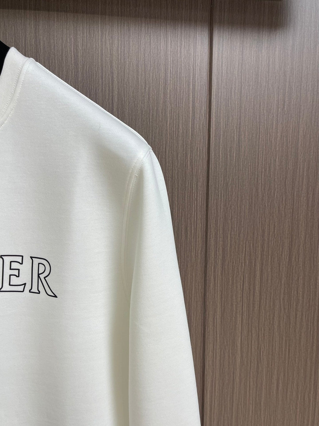 MONCLER 26S CREWNECK SWEATSHIRT 537