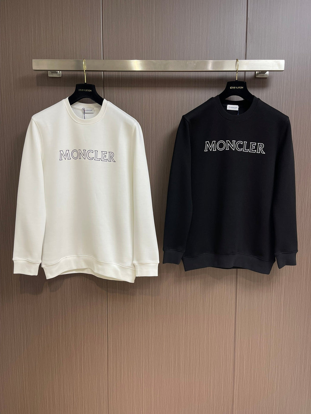 MONCLER 26S CREWNECK SWEATSHIRT 537