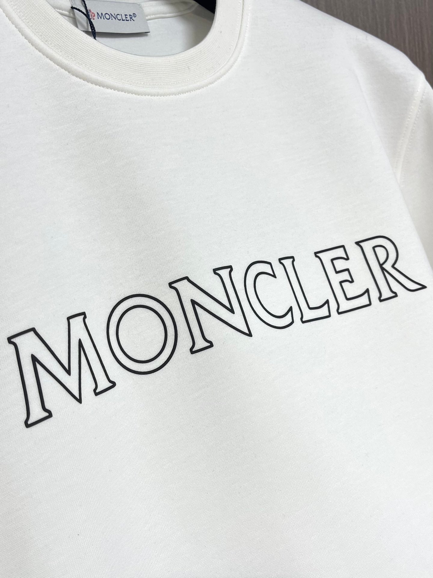 MONCLER 26S CREWNECK SWEATSHIRT 537