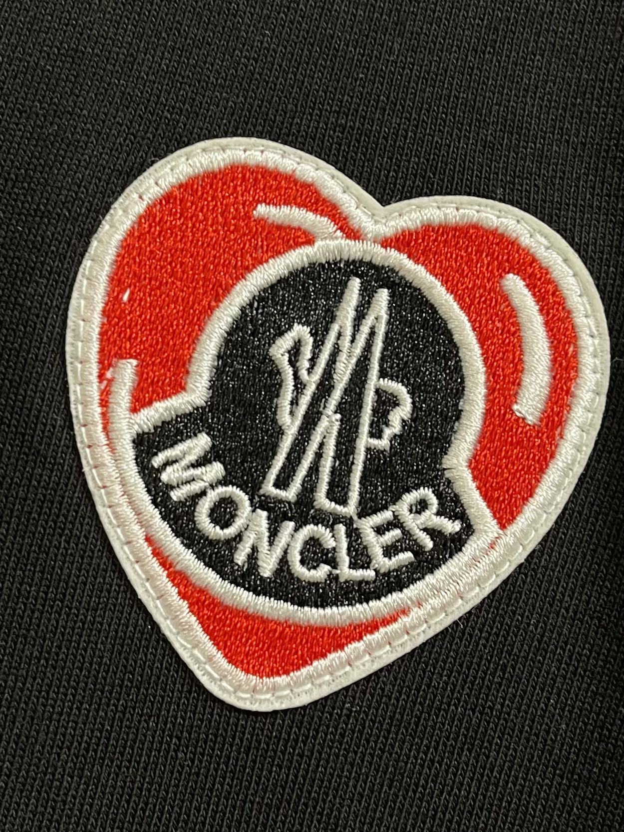 MONCLER 26S CREWNECK SWEATSHIRT 535