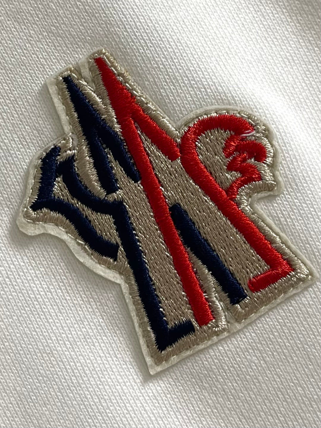 MONCLER 26S CREWNECK SWEATSHIRT 533