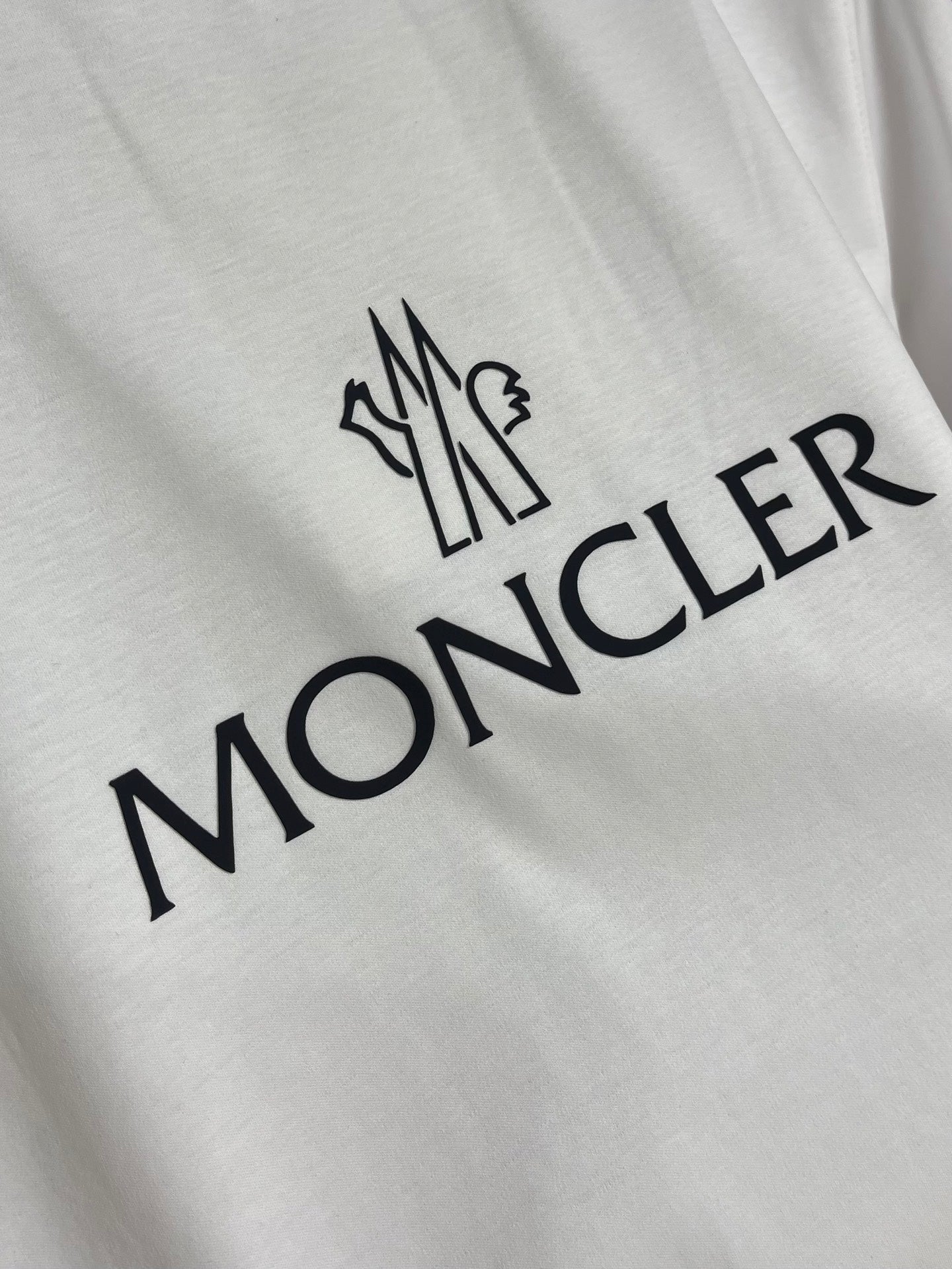 MONCLER 26S SHORT SLEEVE T-SHIRT 607