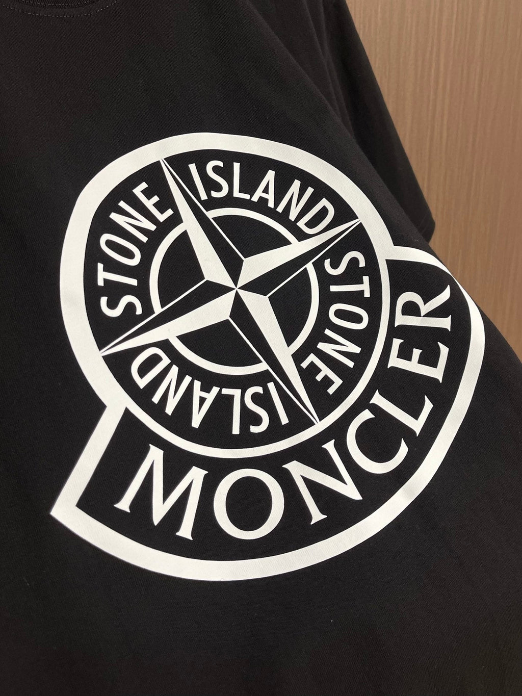 MONCLER 26S SHORT-SLEEVE T-SHIRT 688