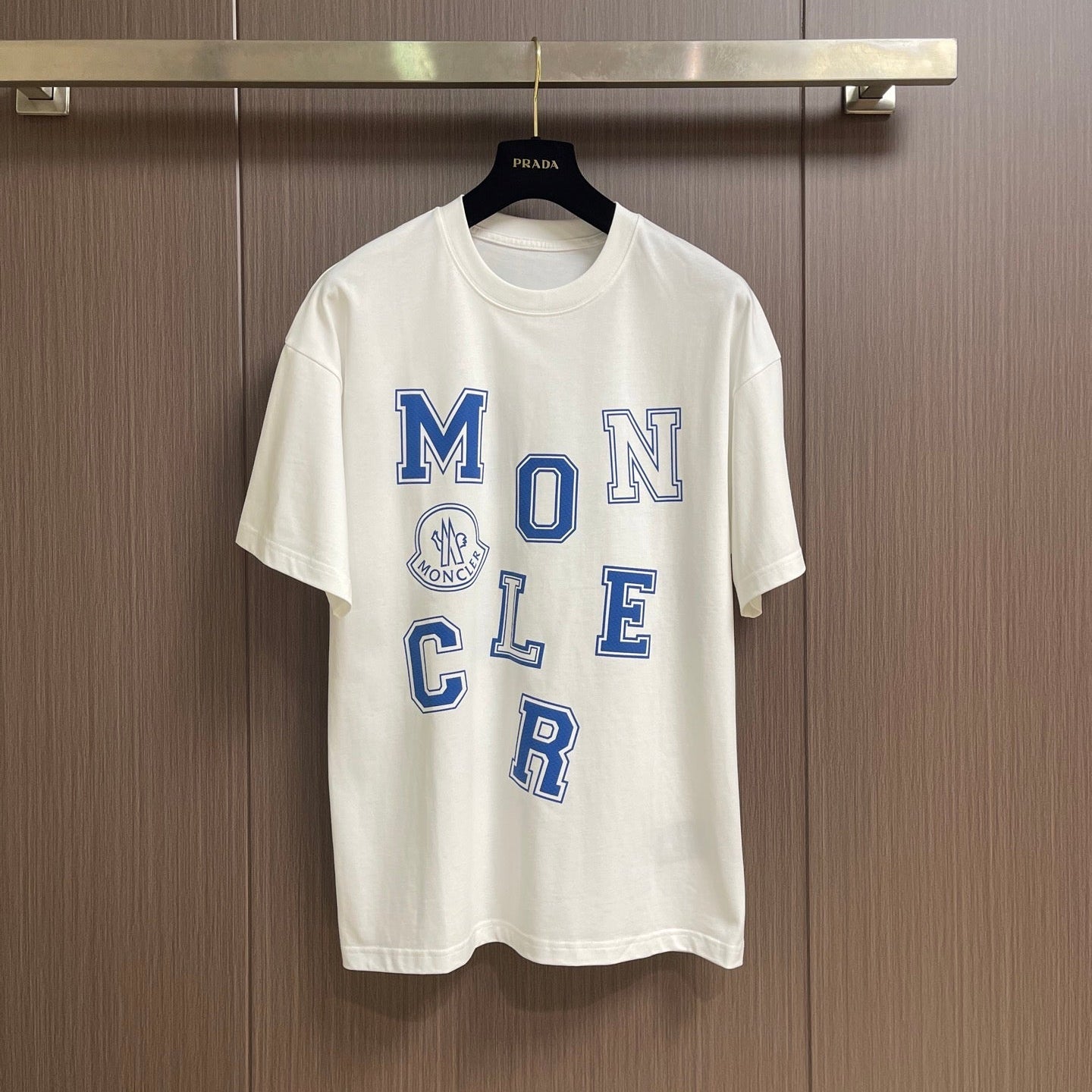 MONCLER 26S SHORT-SLEEVE T-SHIRT 687