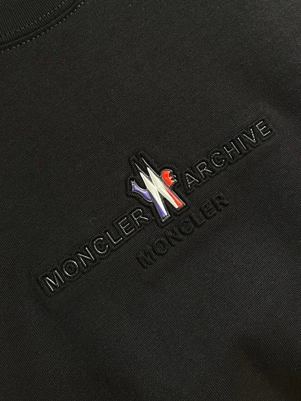 MONCLER 26S SHORT-SLEEVE T-SHIRT 678