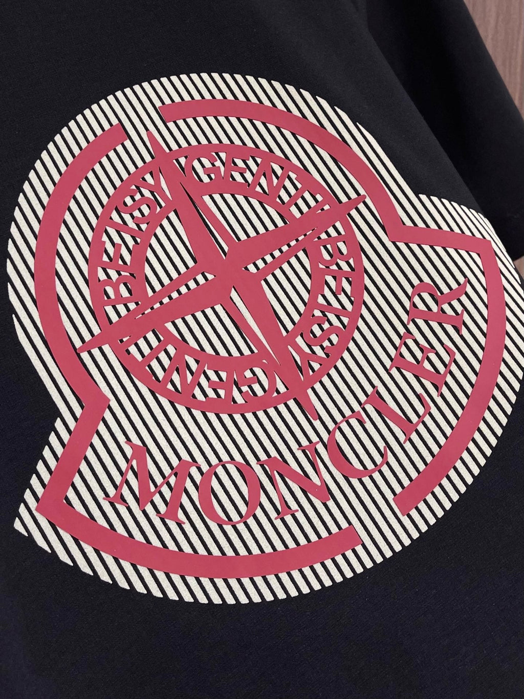 MONCLER 26S SHORT-SLEEVE T-SHIRT 677
