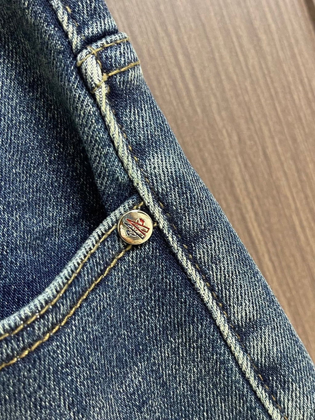 MONCLER 26S JEANS PANTS 667