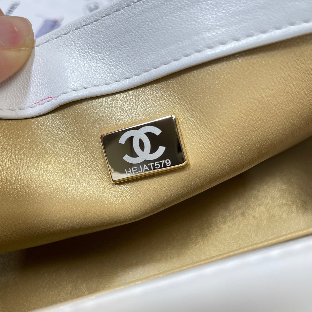 CHANEL 26S FLAP BAG 20 IN WHITE LAMBSKIN