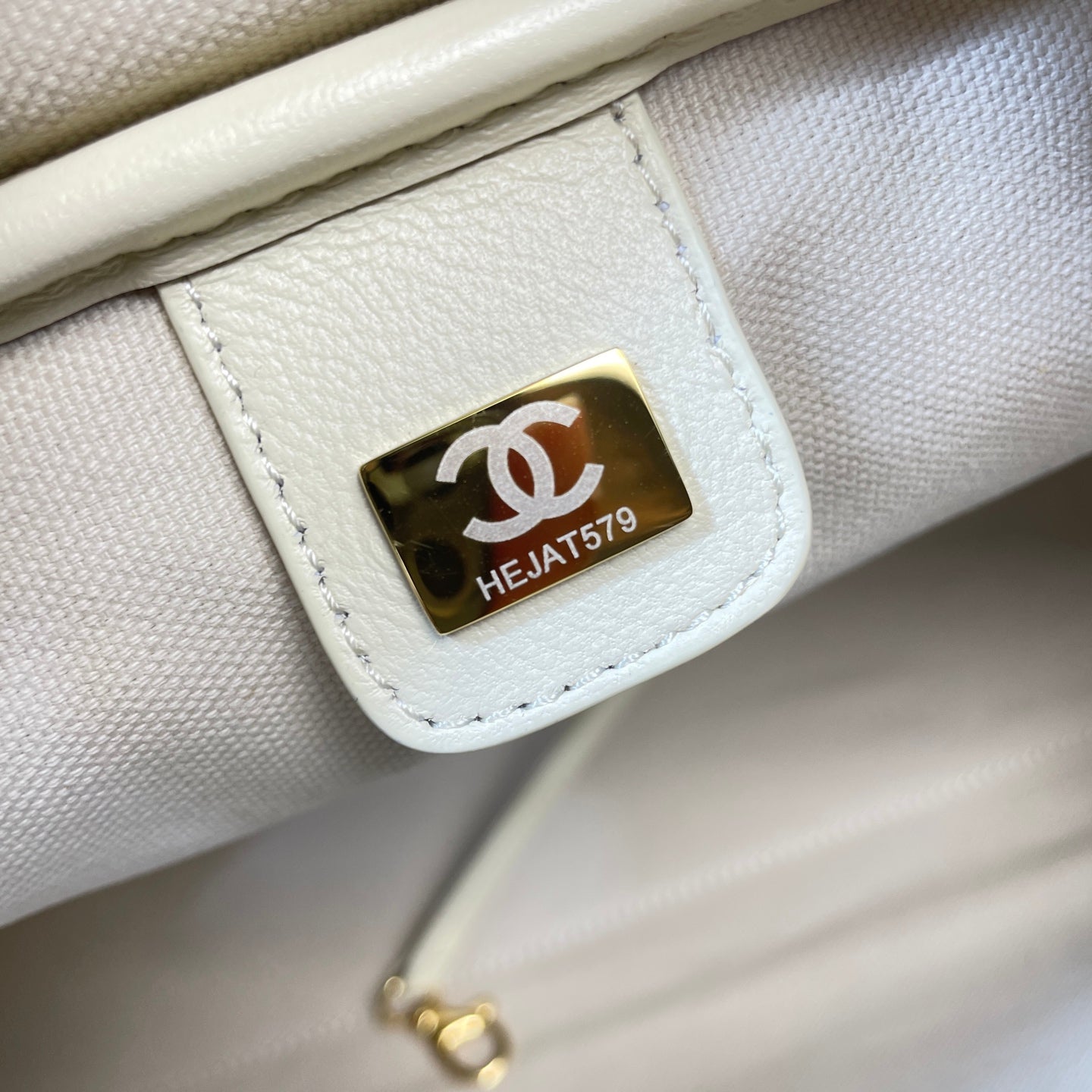 CHANEL 26S TOP HANDLE BAG MEDIUM 35 IN LIGHT BROWN QUILTED SUEDE AND CALFSKIN GOLD HARDWARE
