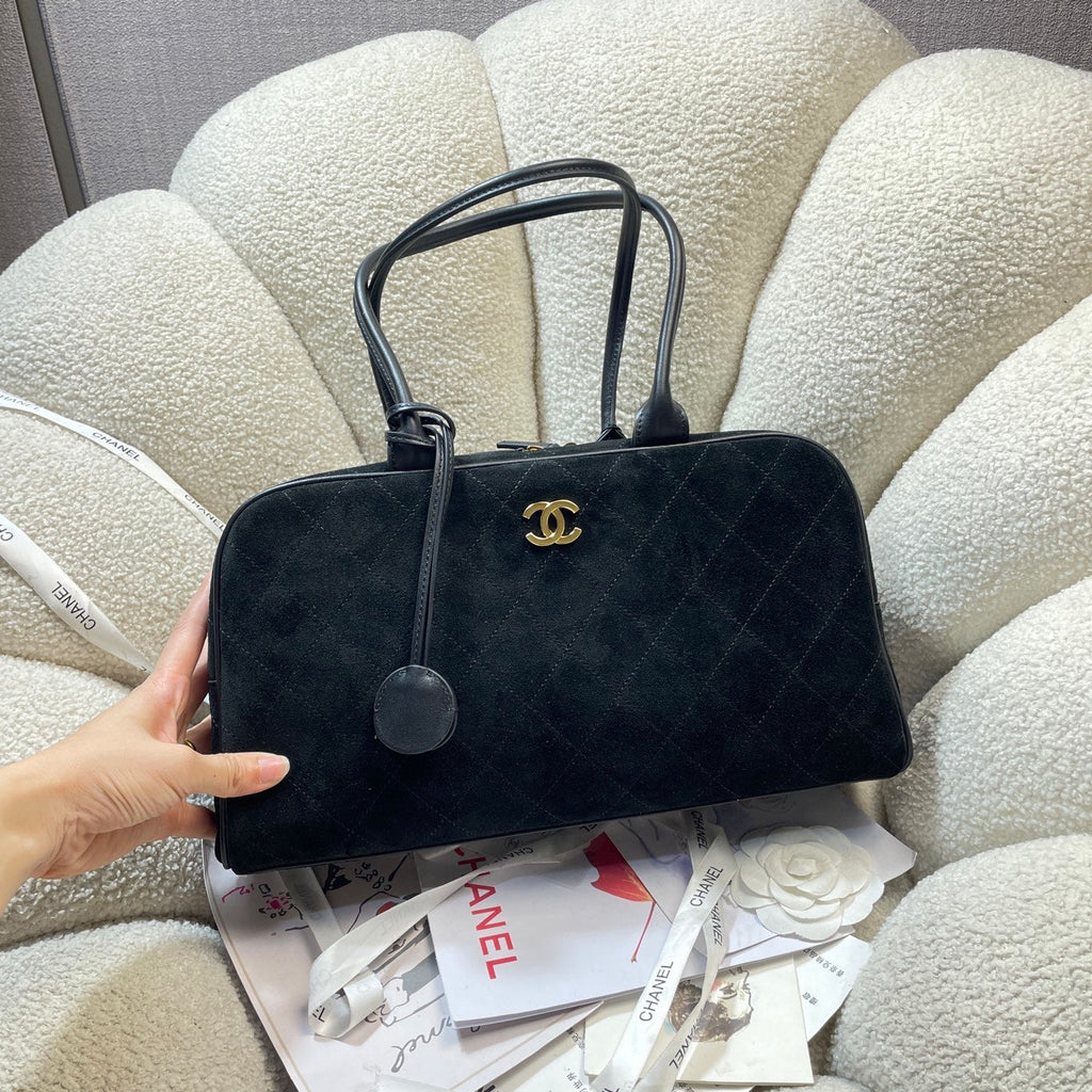 CHANEL 26S TOP HANDLE BAG MEDIUM 35 IN BLACK QUILTED SUEDE AND CALFSKIN GOLD HARDWARE