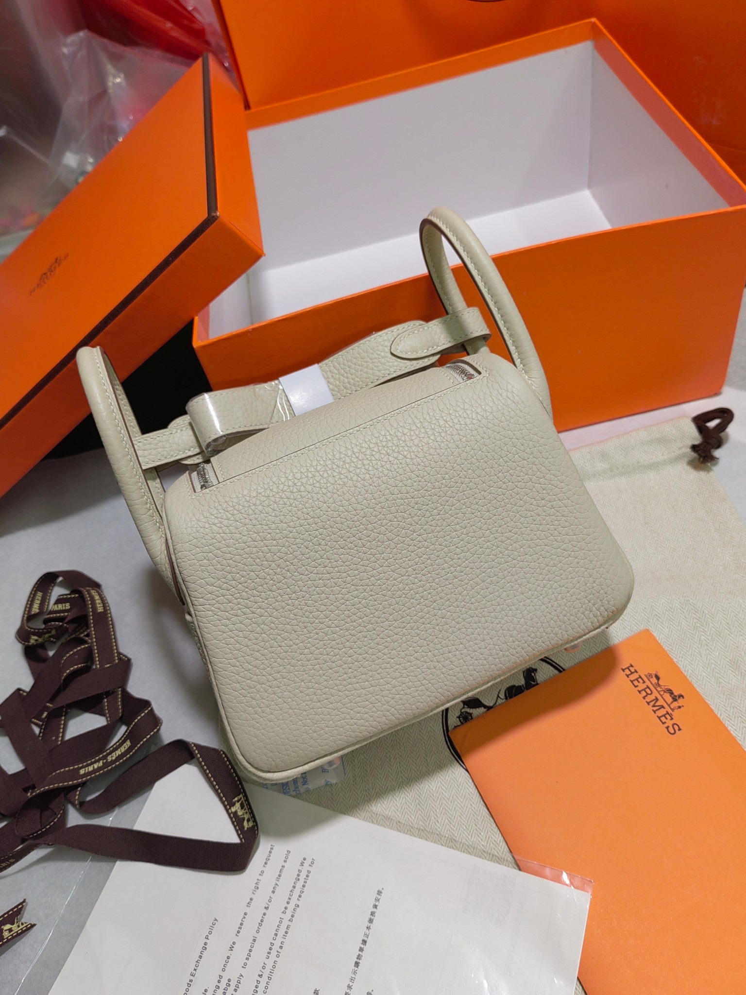 HM MINI LINDY 20 BAG IN PEARL GREY CALFSKIN