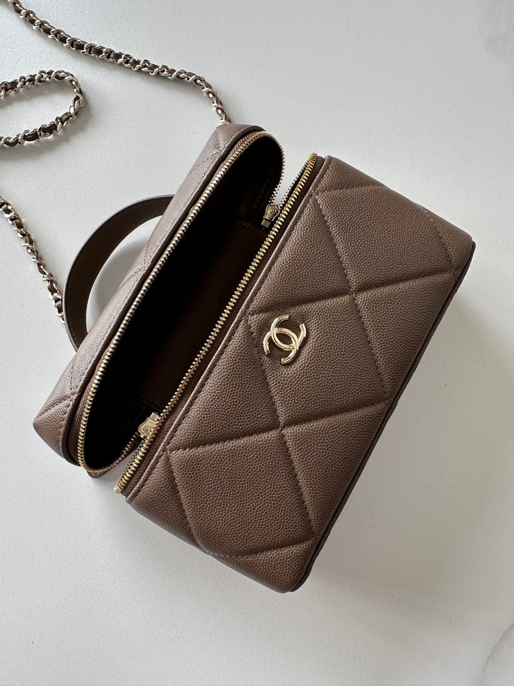 CHANEL 25S VANITY CLASSIC FLAP 19 IN CHOCOLATE BROWN QUILTED CALFSKIN GOLD HARDWARE