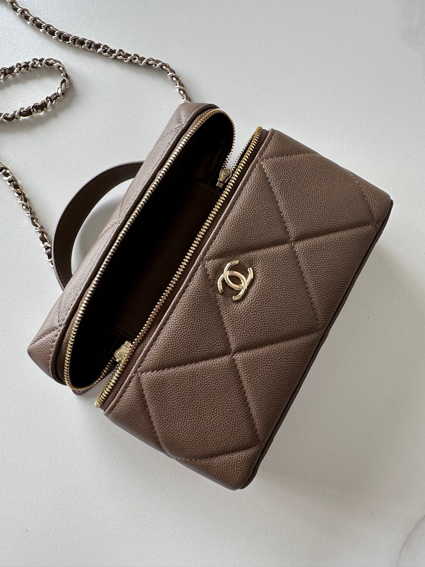 CHANEL 25S VANITY CLASSIC FLAP 19 IN CHOCOLATE BROWN QUILTED CALFSKIN GOLD HARDWARE