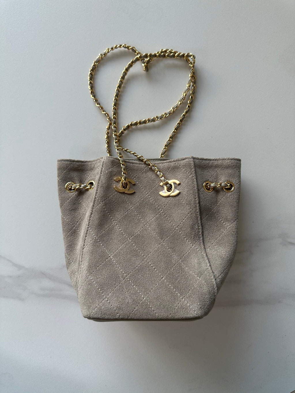 CHANEL 26S MINI BUCKET BAG 18 IN GREY QUILTED SUEDE GOLD HARDWARE