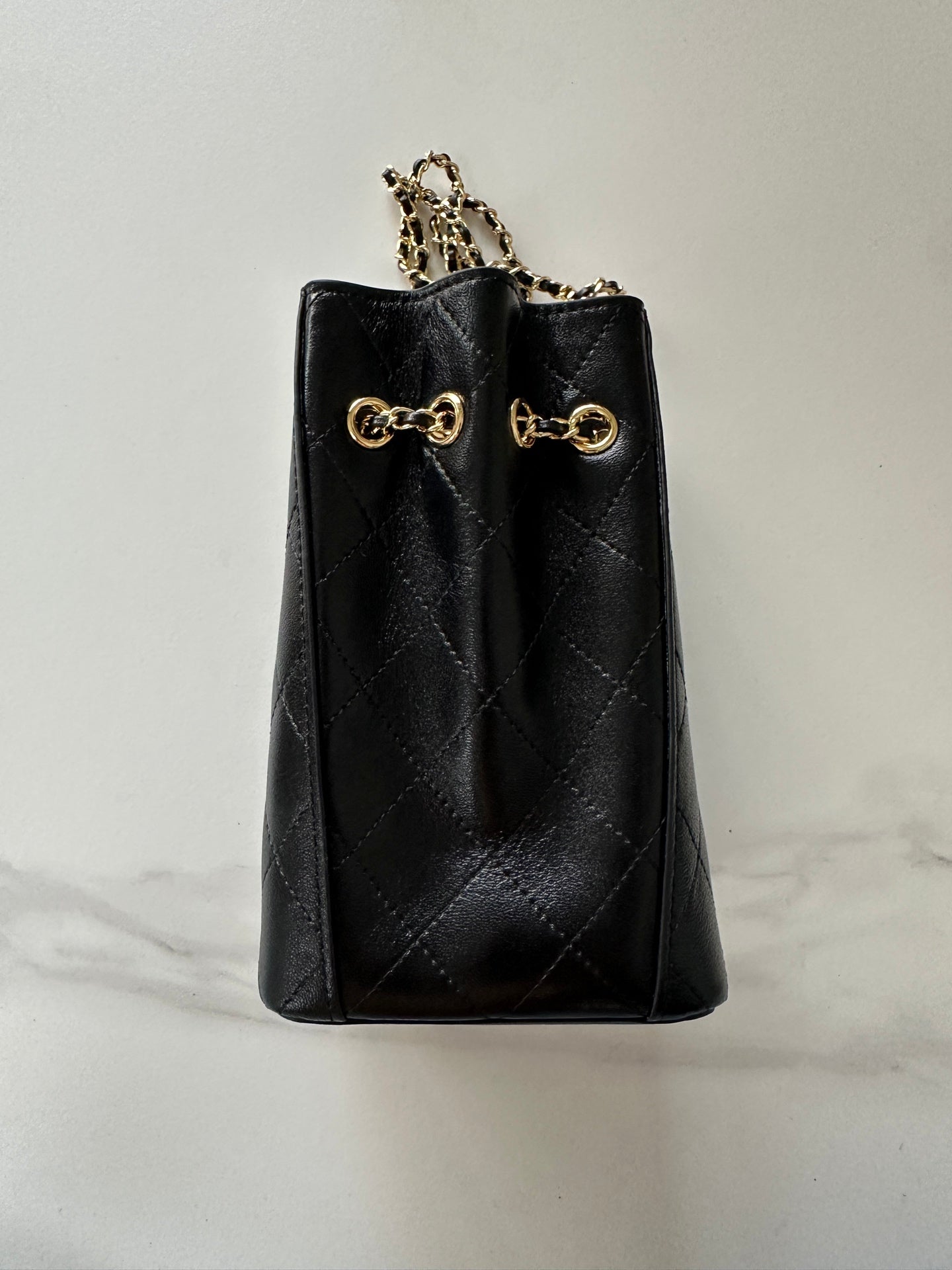 CHANEL 26S MINI BUCKET BAG 18 IN BLACK PATENT QUILTED CALFSKIN GOLD HARDWARE