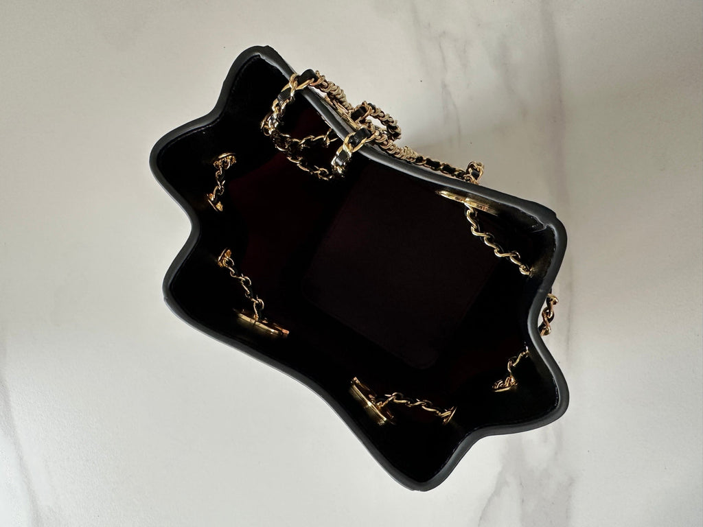 CHANEL 26S MINI BUCKET BAG 18 IN BLACK PATENT QUILTED CALFSKIN GOLD HARDWARE